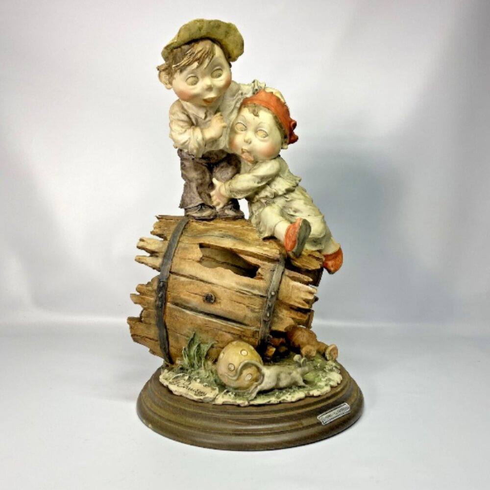 G. Armani 1981 - Capodimonte Gulliver's World Series Frightened Figurine 12”